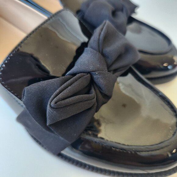 Bandolino Lindio Black Patent Loafers Bows Coquette Feminine Tailored Office - Picture 3 of 12